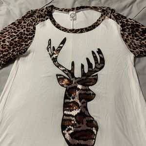 Leapord deer shirt!